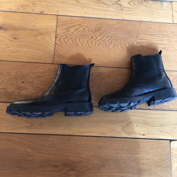 Nine West Chelsea Boots, Black leather, Size 9 - Picture 8 of 12
